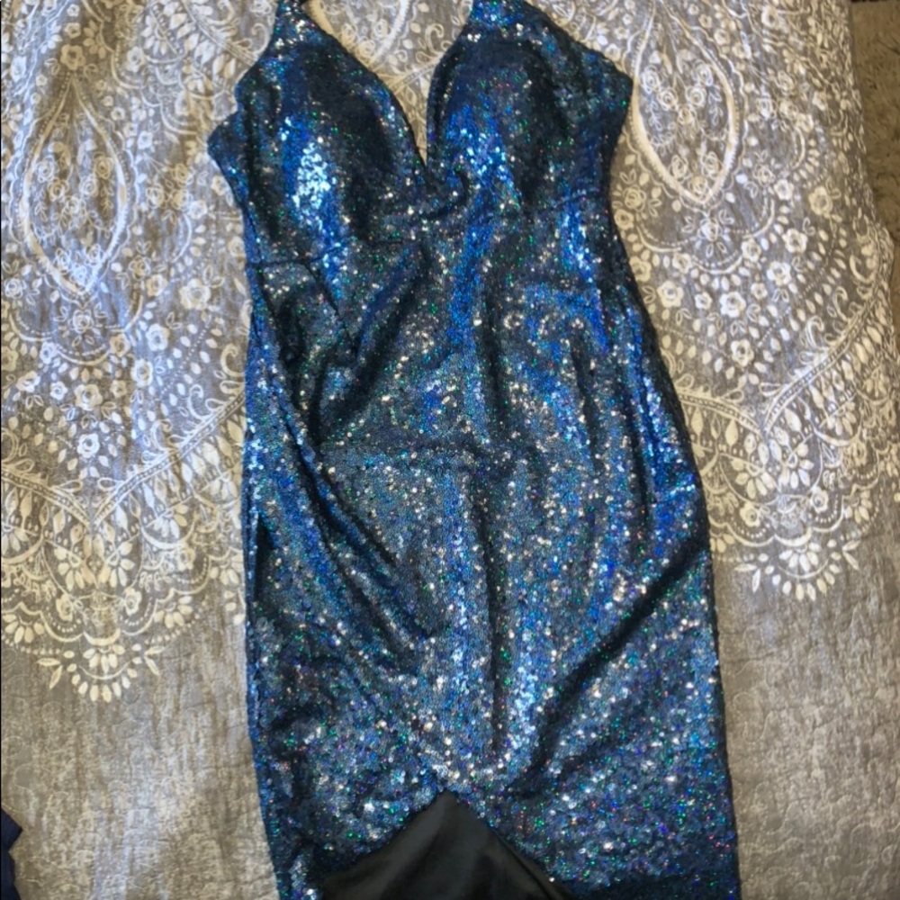 Blue sequin party dress